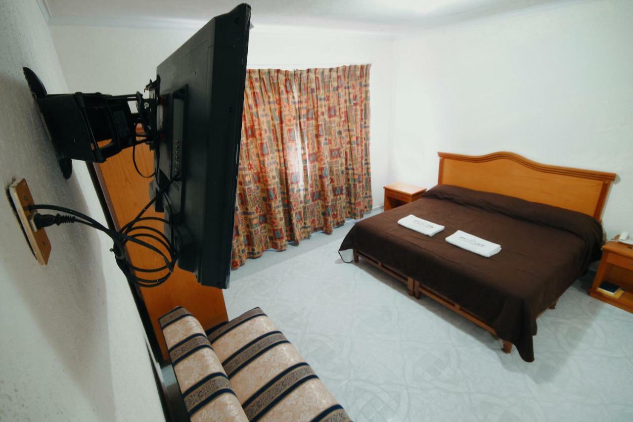 Hotel El Conquistador Monarca. Zitácuaro エクステリア 写真