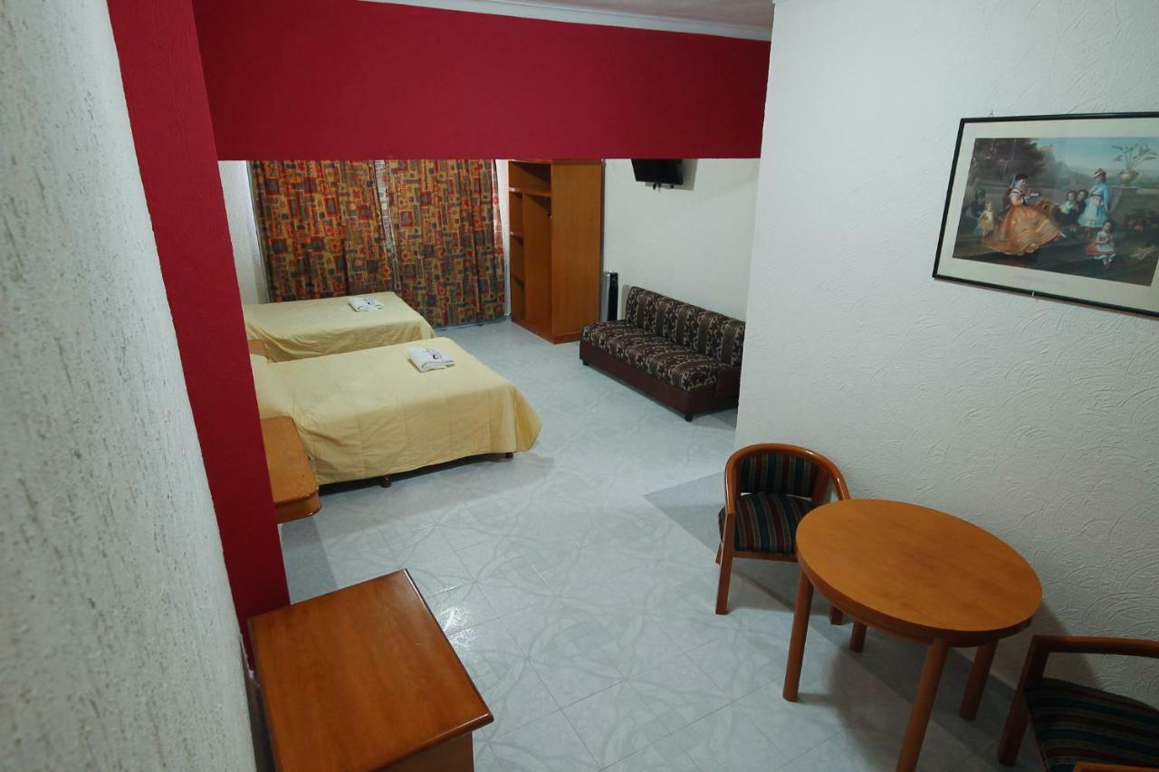 Hotel El Conquistador Monarca. Zitácuaro エクステリア 写真