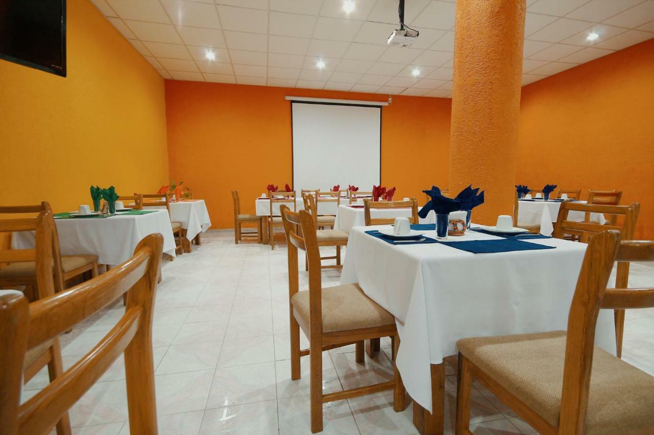 Hotel El Conquistador Monarca. Zitácuaro エクステリア 写真