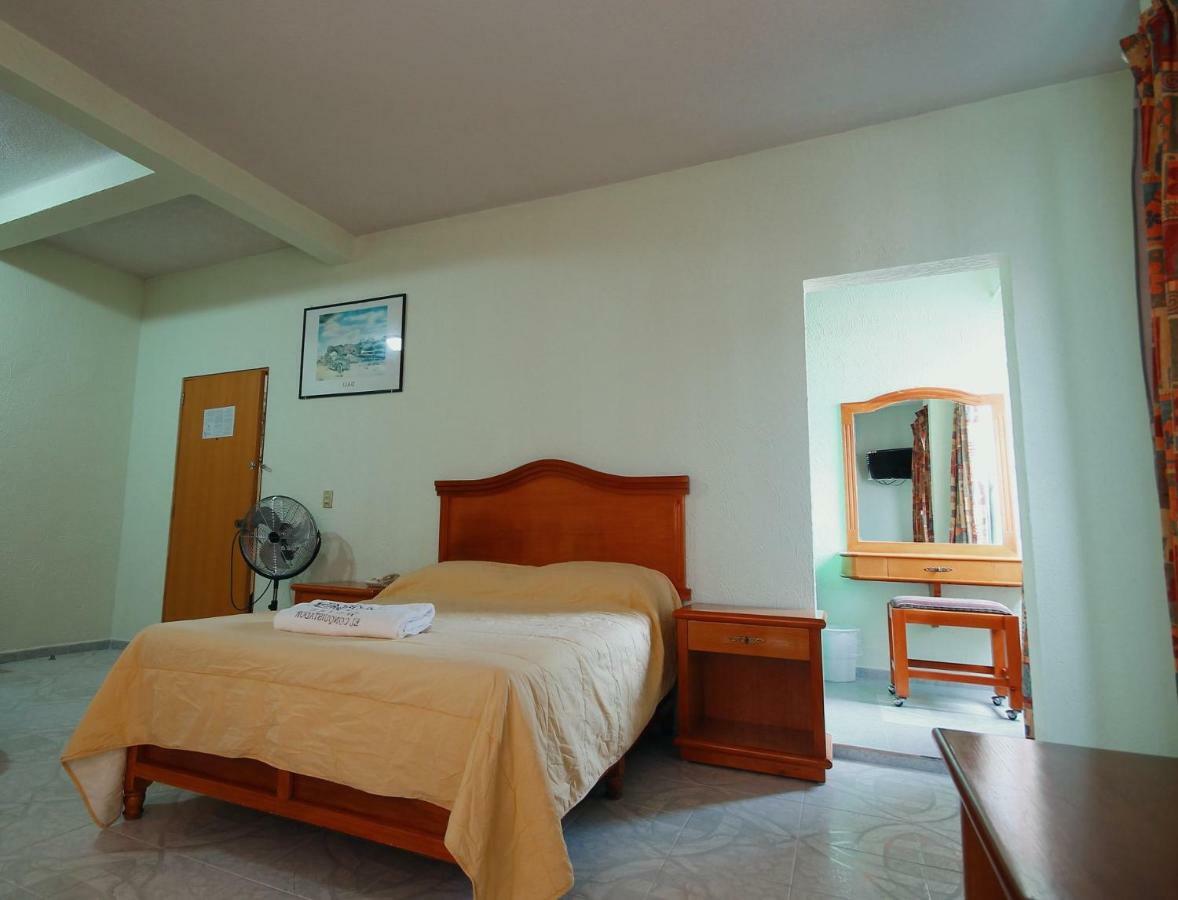 Hotel El Conquistador Monarca. Zitácuaro エクステリア 写真